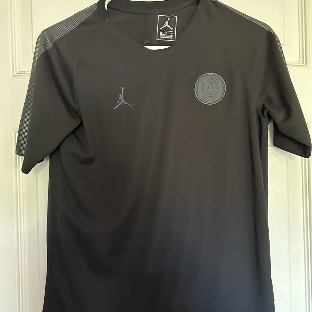 Jordan Kids XL Black
PSG Jersey - Picture 1 of 2